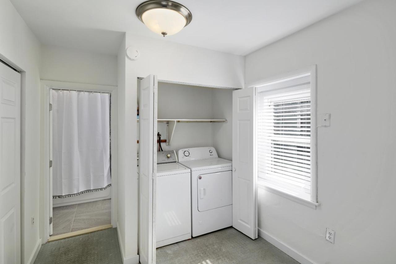 Modern Parisian In The Heart Of Manayunk * Philadelphia