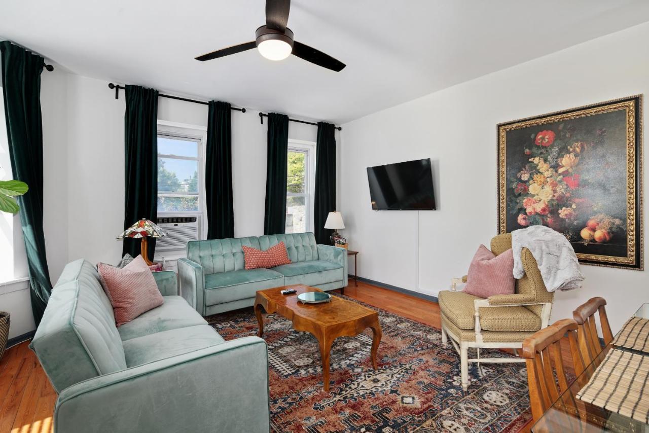 Modern Parisian In The Heart Of Manayunk Apartment