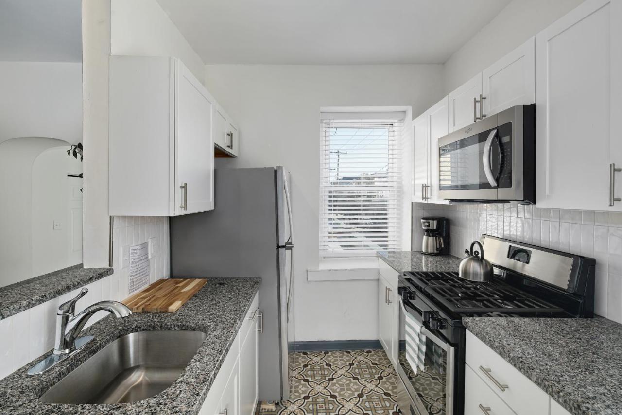 Modern Parisian In The Heart Of Manayunk *